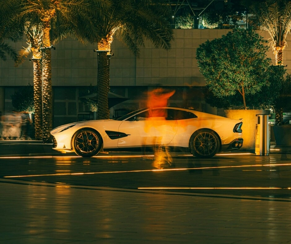 Zovmo-Efficiency-Focused-Luxury-Travelers