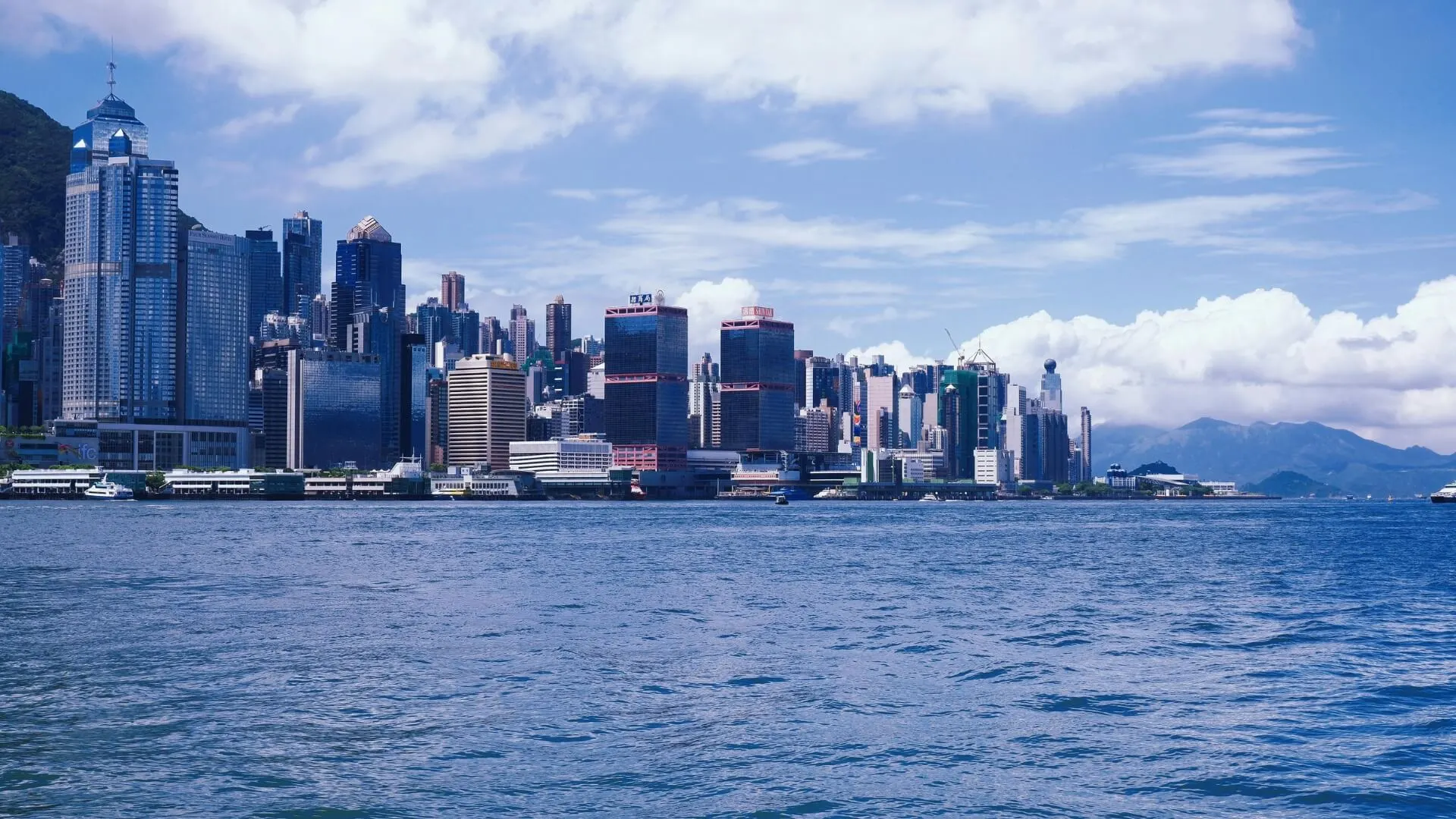 Zovmo-Travel-Across-North-America